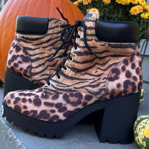 ALDO Nispel Animal Print Booties with Lug Heel.  Faux hair NWOB size 8 - Picture 1 of 7